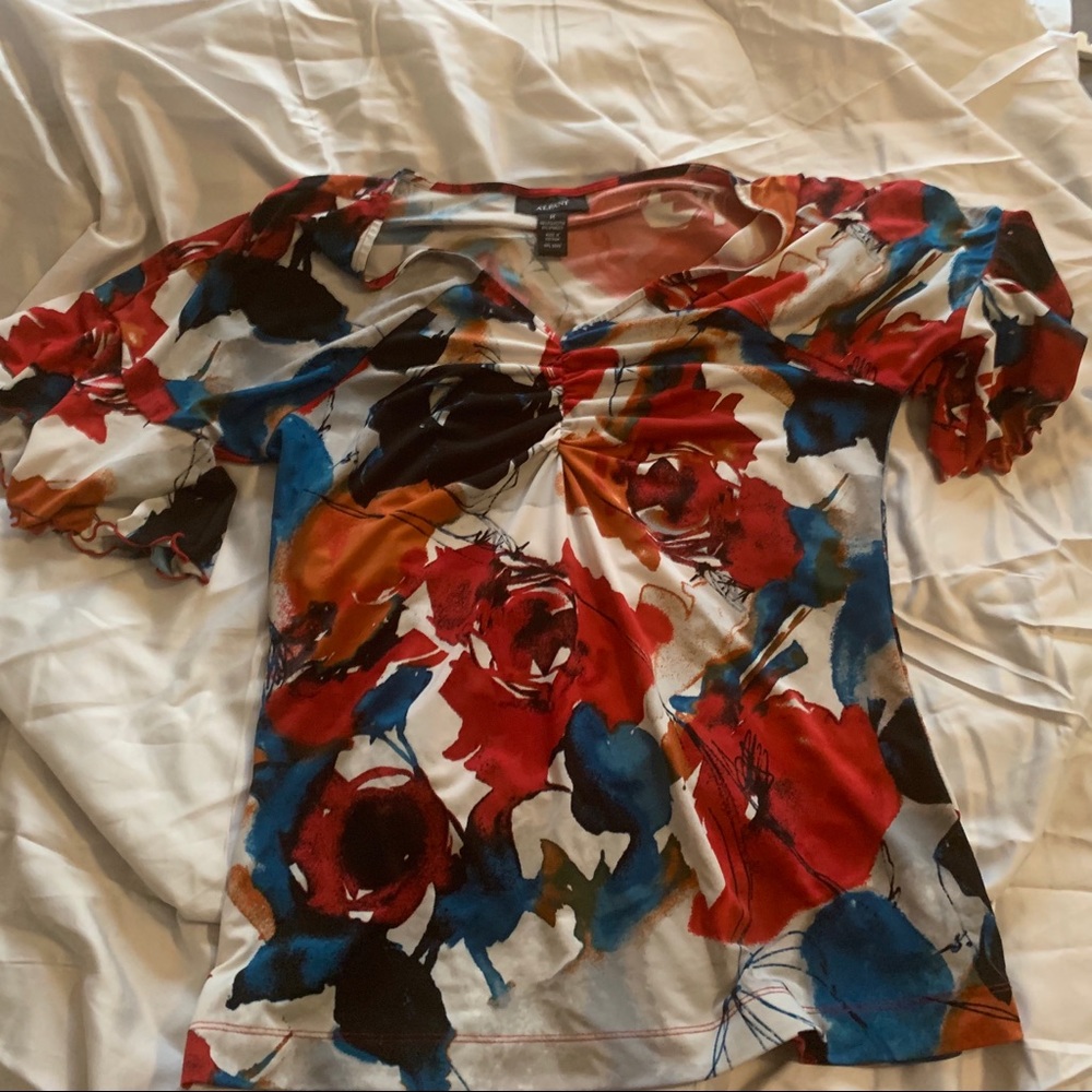 Flutter sleeve print top - Picture 3 of 3
